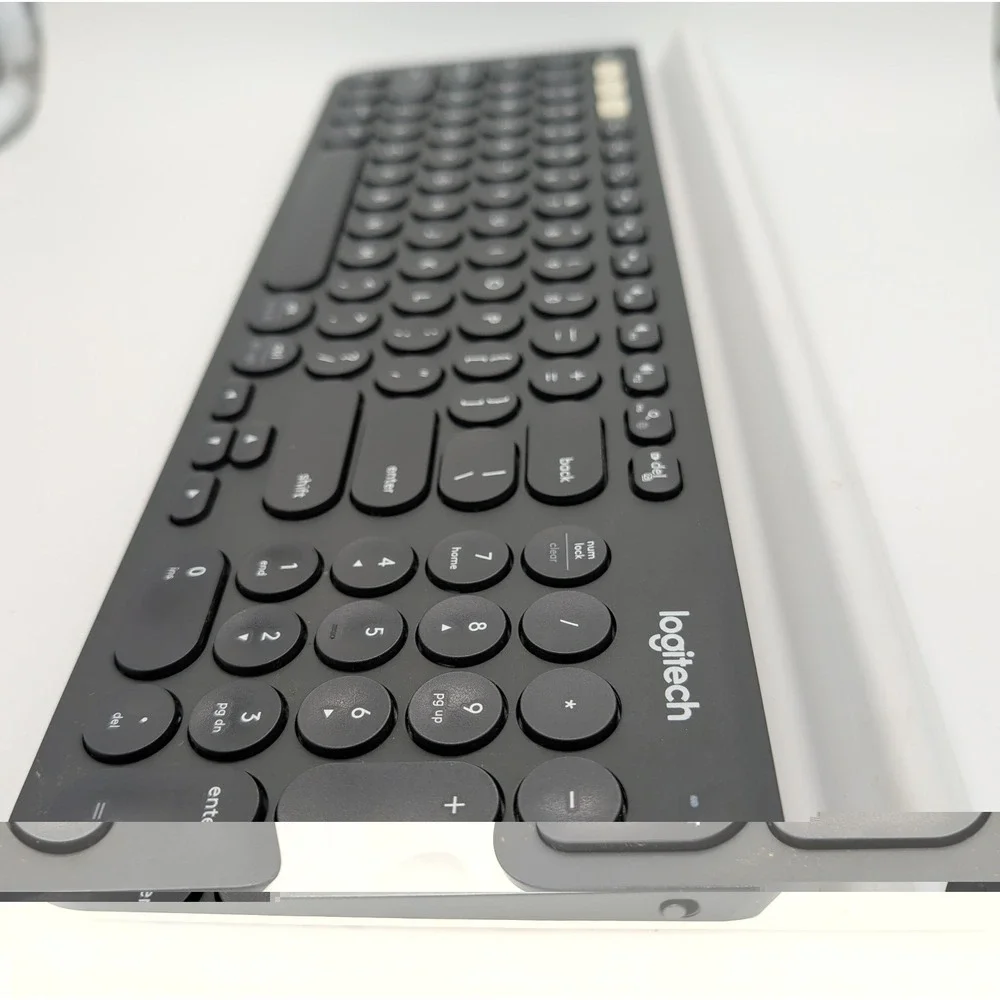 LOGITECH K780 Multi Device Wireless Keyboard Tested Working NO Dongle EUC